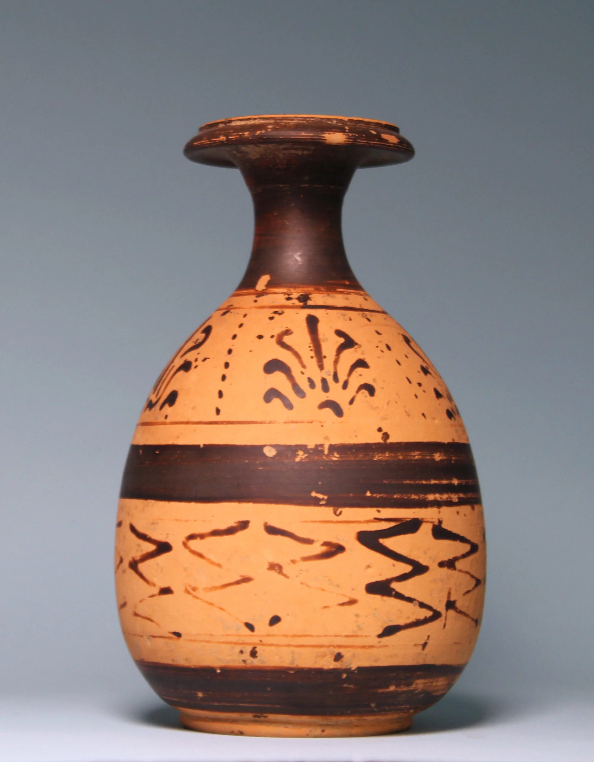 Campanian Pottery Flask – view 2