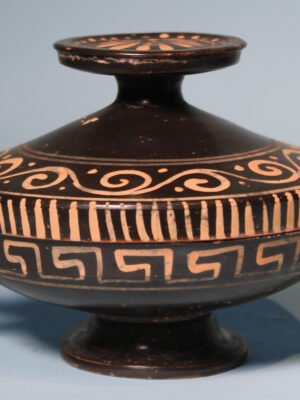 Apulian Xenon Lekanis